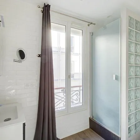 Bnbnook - Cozy 1br - Champ De Mars & Eiffel Tower *