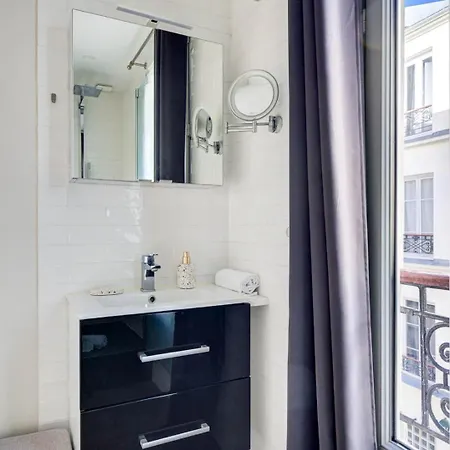 Bnbnook - Cozy 1br - Champ De Mars & Eiffel Tower Paris